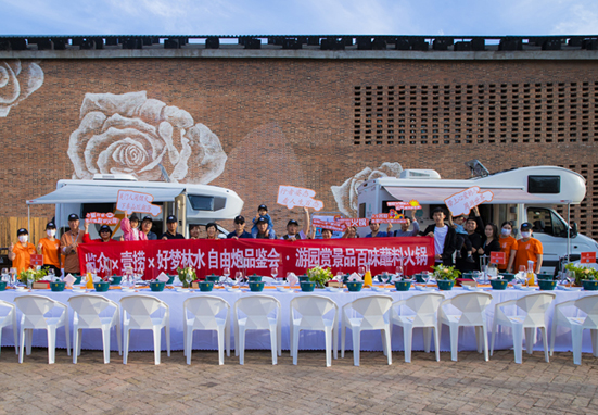 舒適房車生活，你怎么能不羨慕？